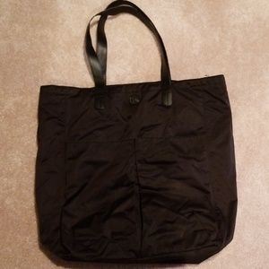 Lulu lemon tote bag